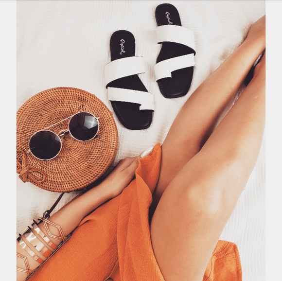 🚨The Santeria// white croc print sandal - Picture 4 of 8